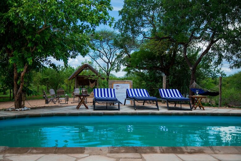 Posada Mabata Makali Lodge & Campsite