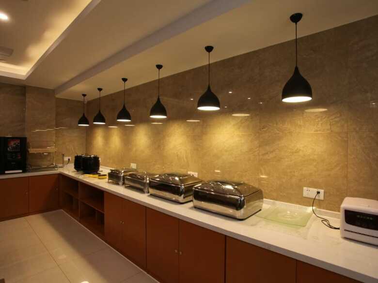 Vatica Zaozhuang Tengzhou Railway Station Hotel