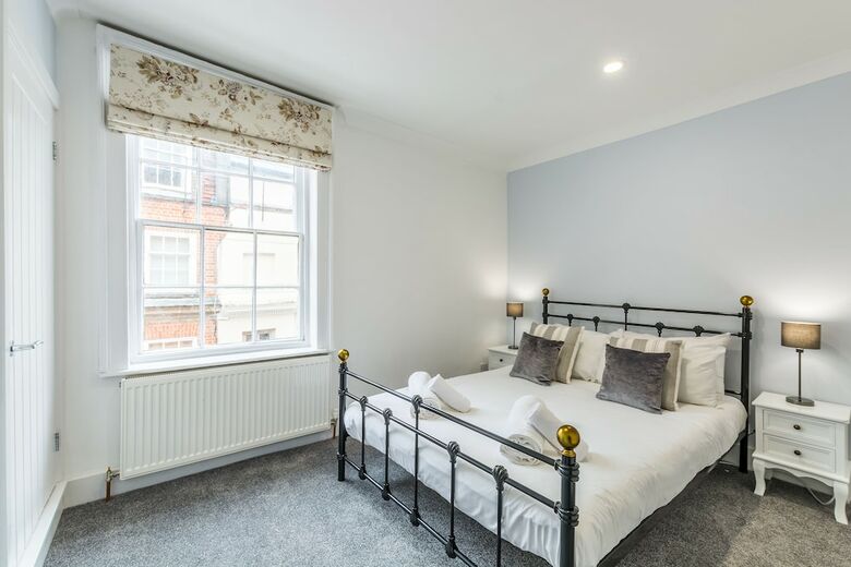 Apartamentos Windsor Castle Townhouse