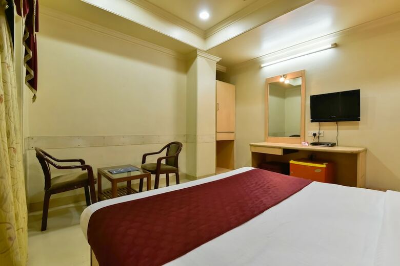 Hotel Oyo Flagship 572 Santacruz West