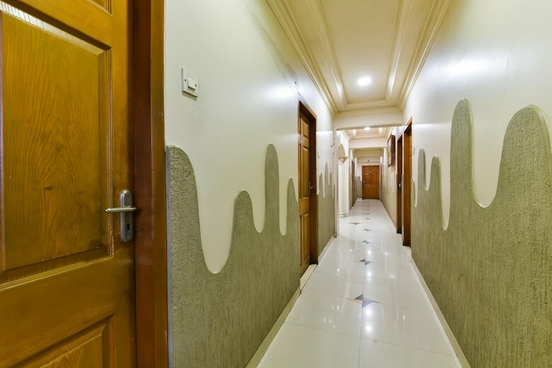 Hotel Oyo Flagship 572 Santacruz West