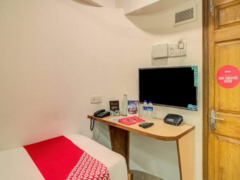 Hotel Oyo Flagship 572 Santacruz West
