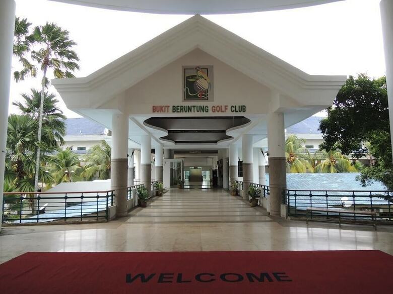 Bukit Beruntung Business Hotel