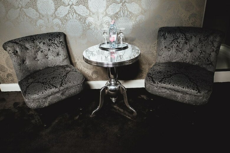 Hotel Blue Velvet