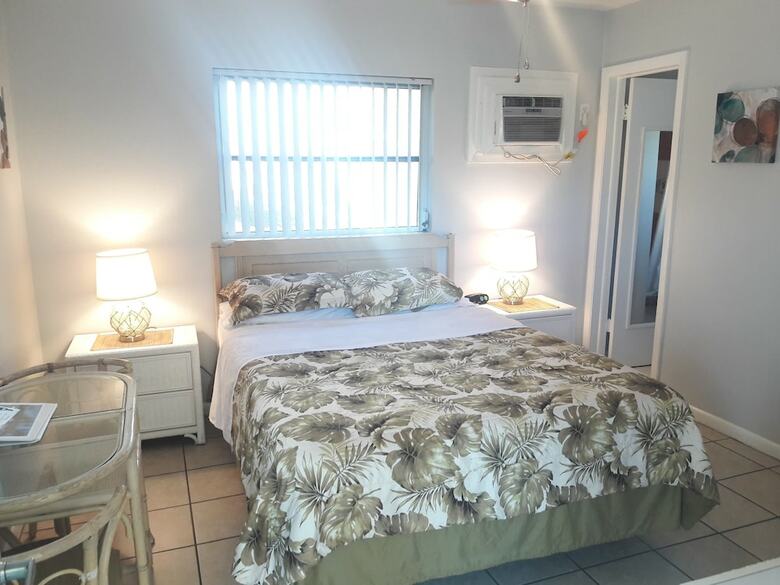 Apartamento Hideaway Waterfront Resort & Hotel