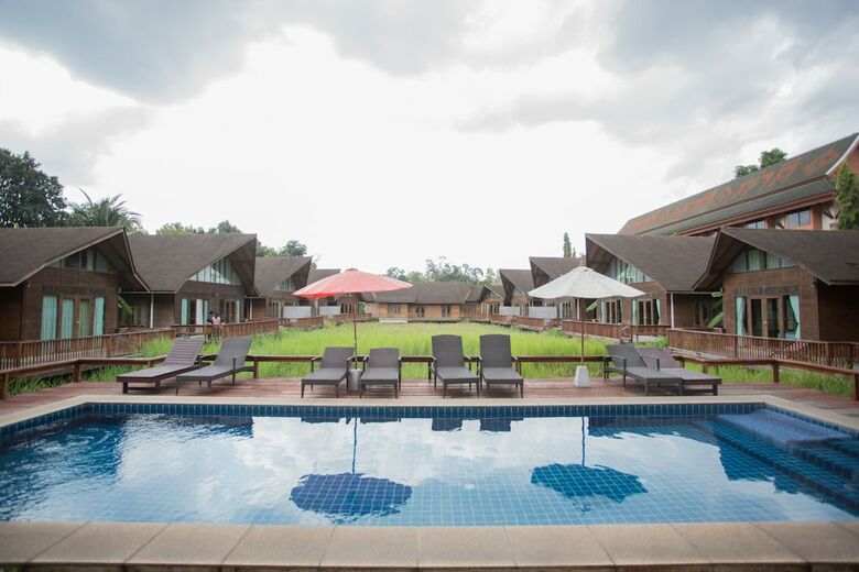 Hotel Rice Farm Villa Suratthani