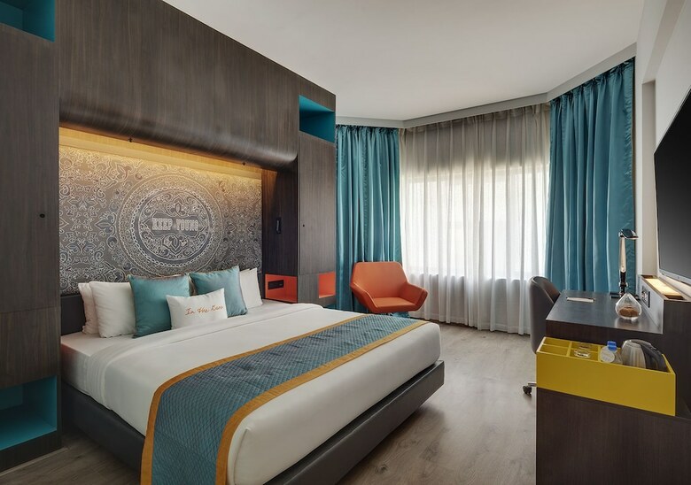 Hotel Zone By The Park Infantry Bengaluru