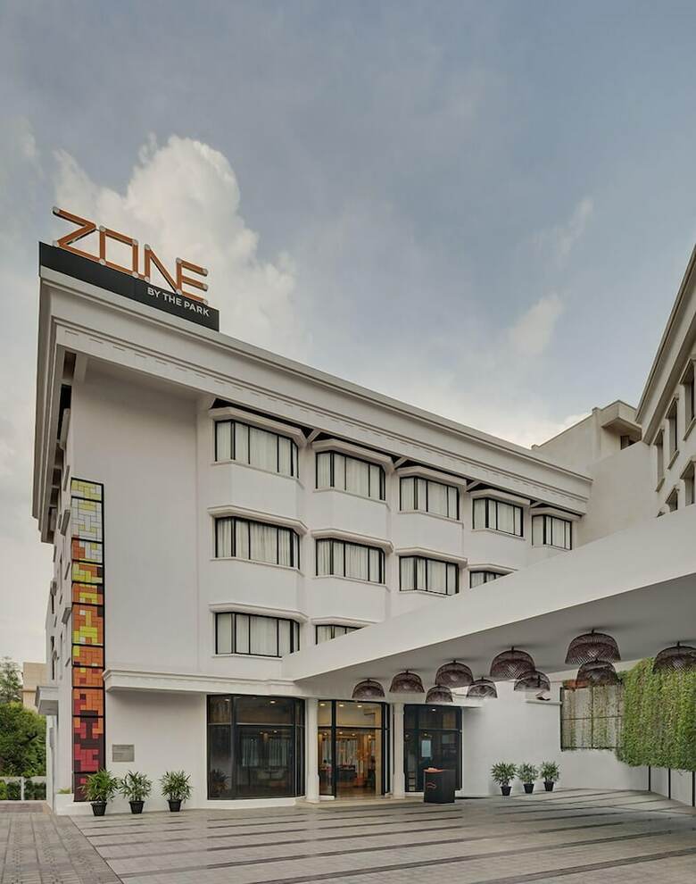 Hotel Zone By The Park Infantry Bengaluru