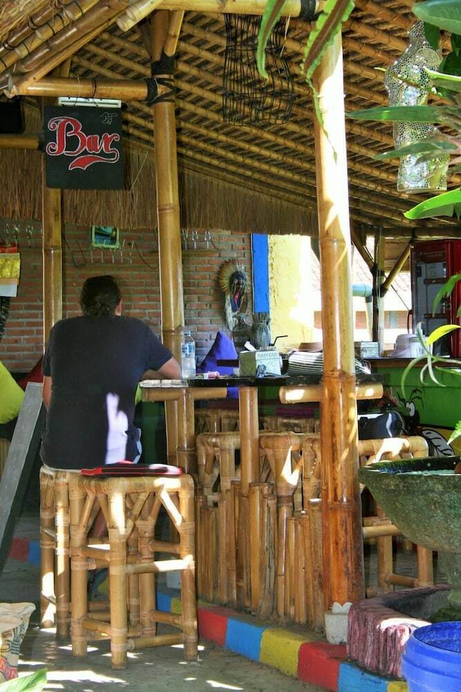 Hostal The Happy Mango Tree - Hostel