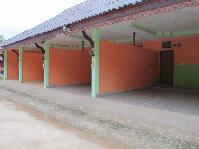 Hotel Buachompoo Resort Suratthani