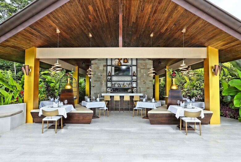 Hotel Golden Pineapple Villas