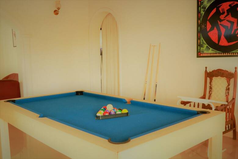 Hostal Eos Hostels
