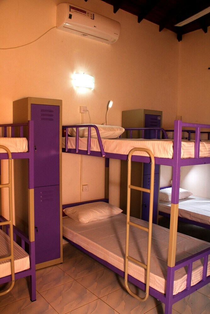 Hostal Eos Hostels