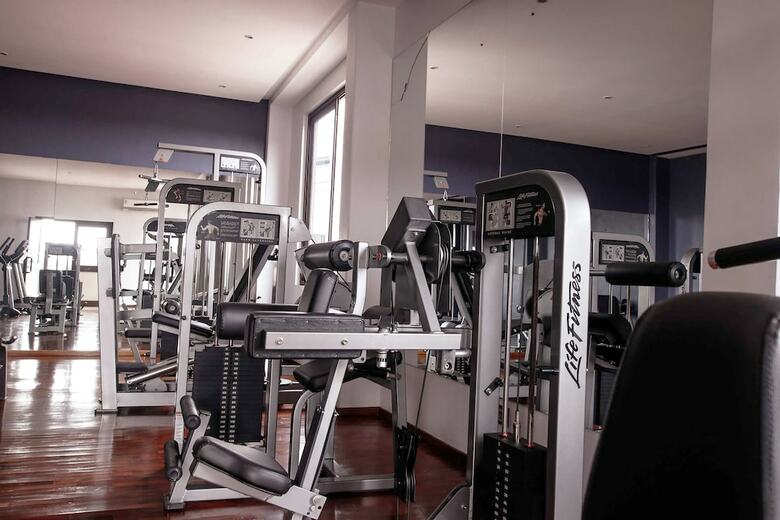 Aparthotel Oak Plaza Suites