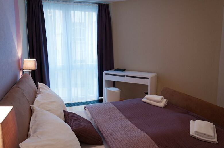 Hotel Kh Apartments