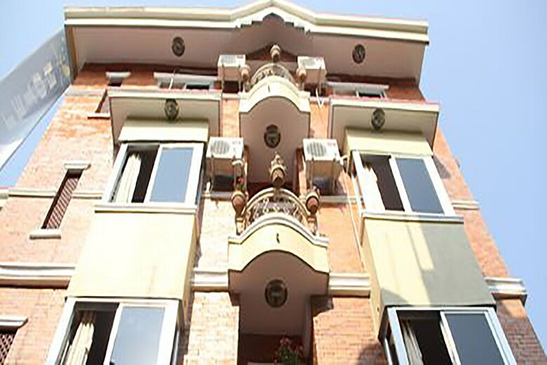 Hotel Half Moon