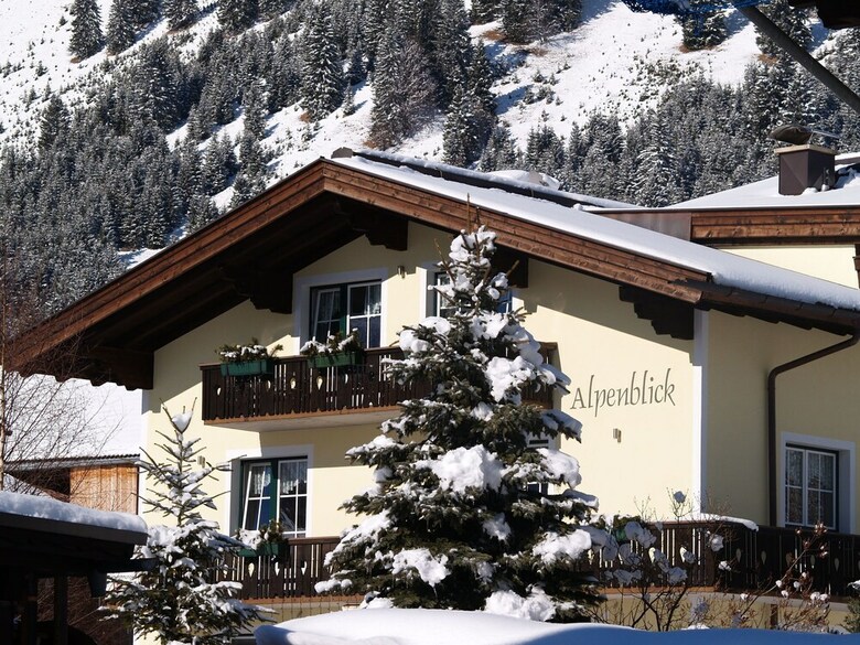 Bed & Breakfast G�stehaus Alpenblick Lermoos
