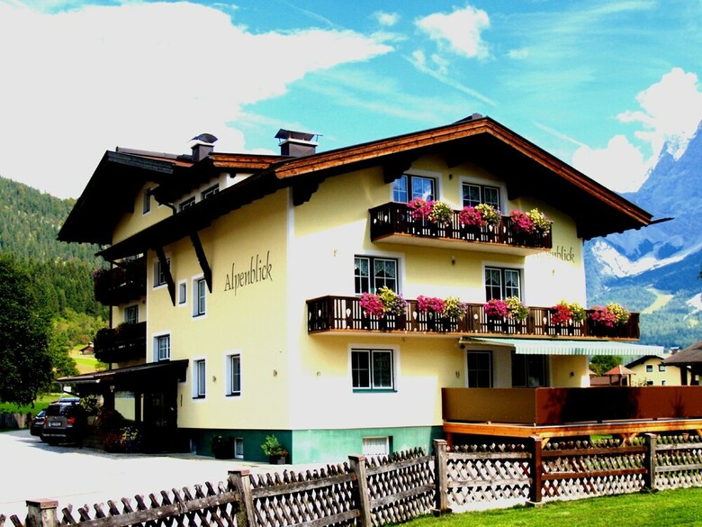 Bed & Breakfast G�stehaus Alpenblick Lermoos