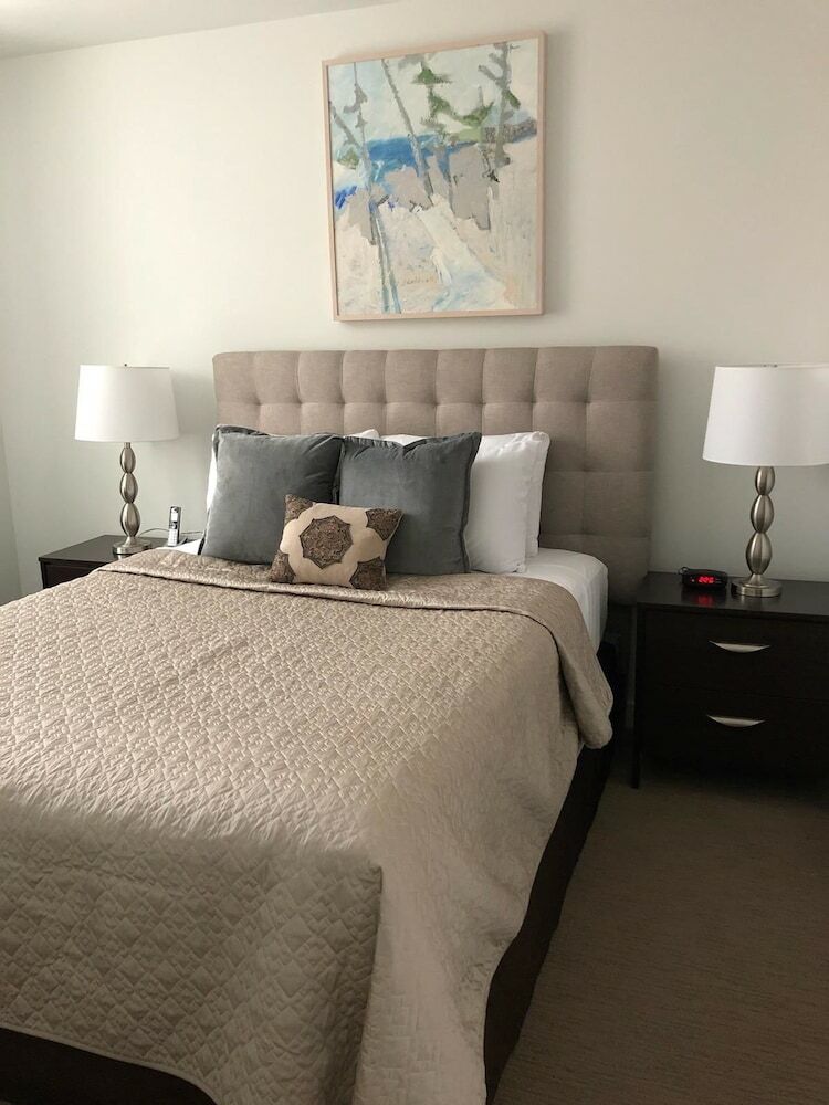 Apartamentos Cook City Suites - 1616 Walnut Street