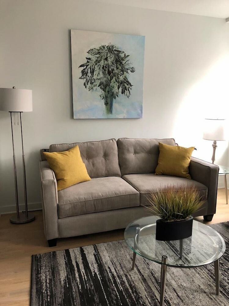 Apartamentos Cook City Suites - 1616 Walnut Street