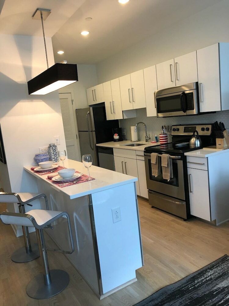 Apartamentos Cook City Suites - 1616 Walnut Street