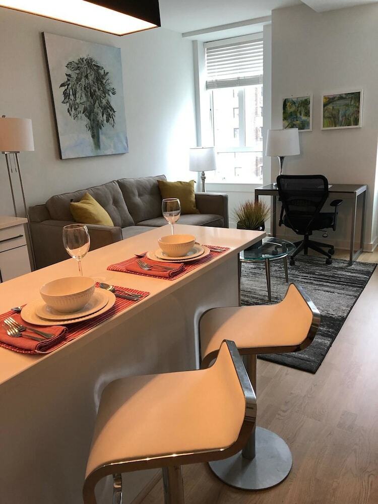 Apartamentos Cook City Suites - 1616 Walnut Street