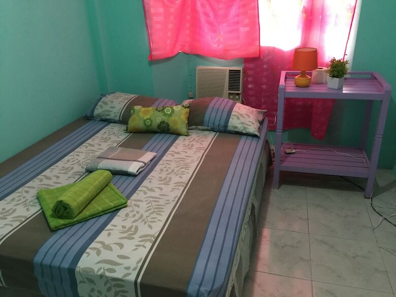 Hostal J & C Guesthouse