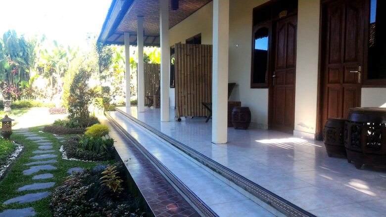 Hotel Astawa House
