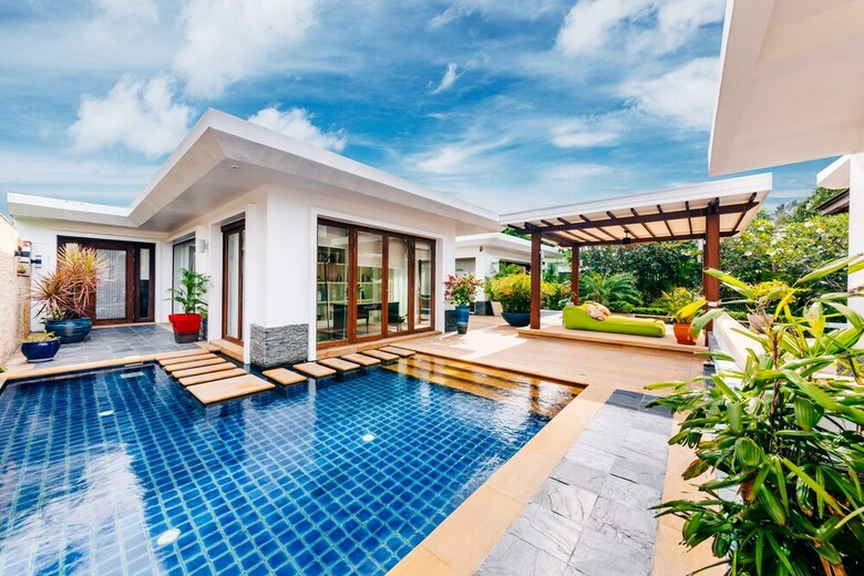 5 Bedroom Beach Front Villa Lotus