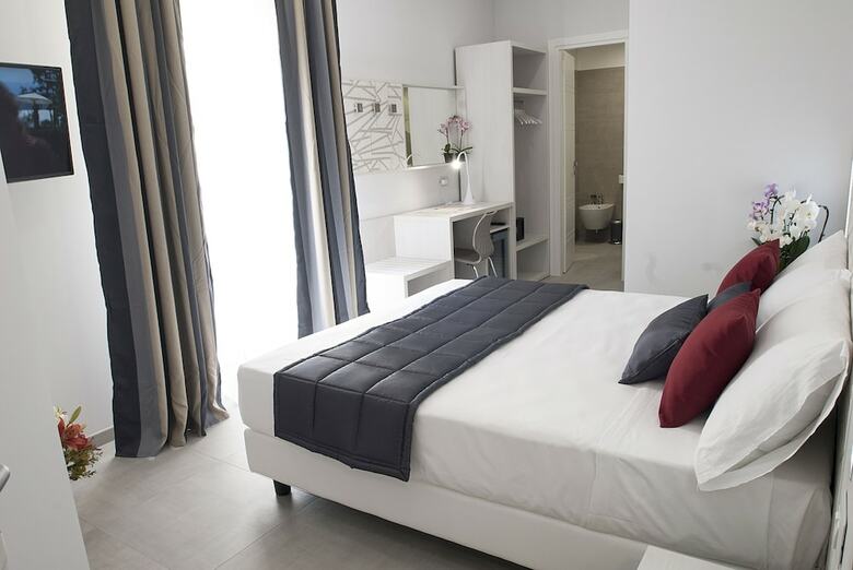 Hotel Merulana Holidays