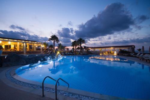 Hotel Ikaros Beach Resort & Spa