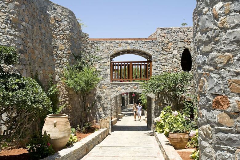 Hotel Ikaros Beach Resort & Spa