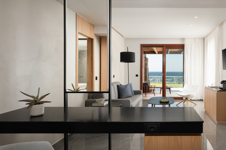 Hotel Ikaros Beach Resort & Spa