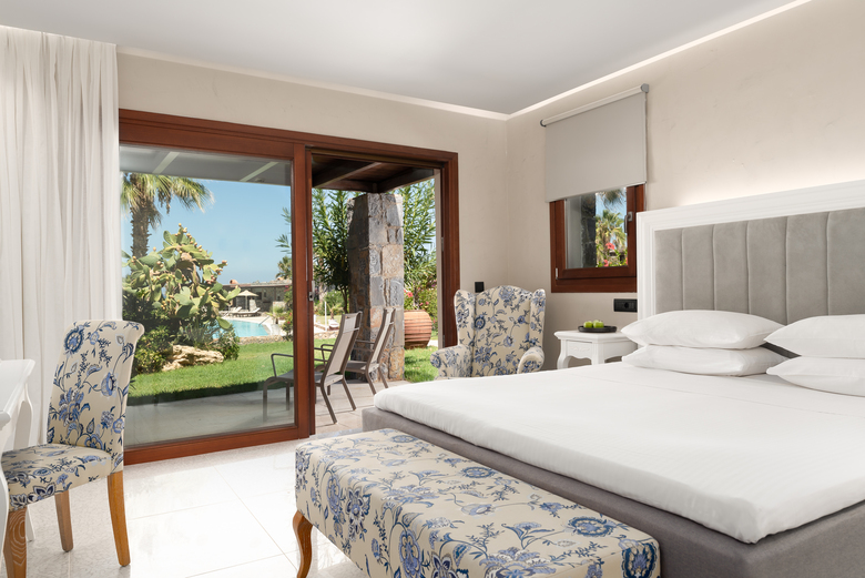 Hotel Ikaros Beach Resort & Spa