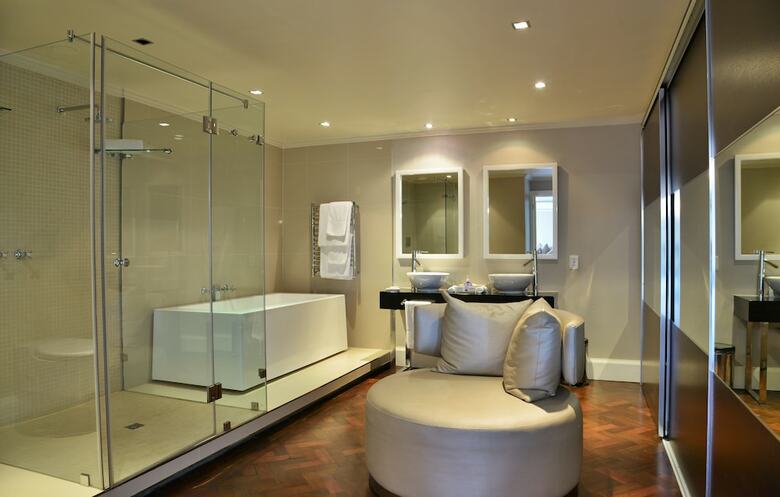 Hotel Cape Royale Luxury Suites
