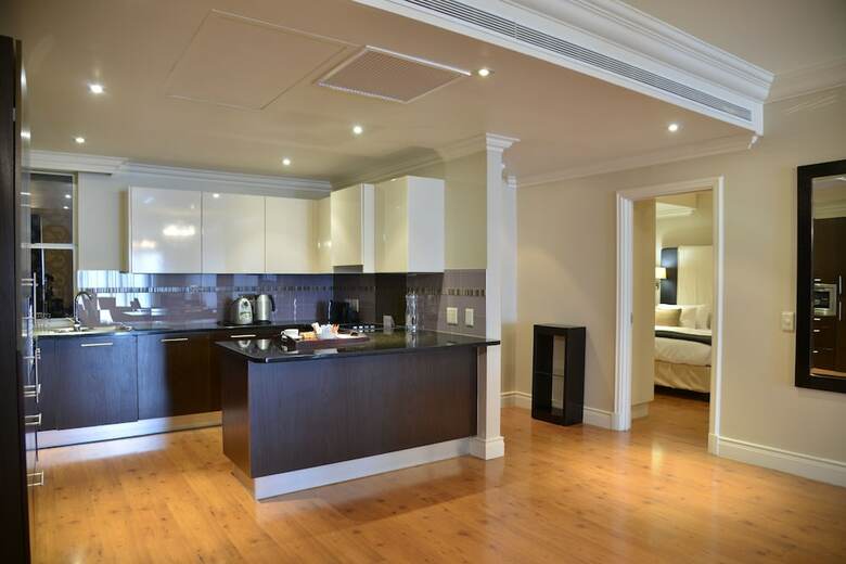 Hotel Cape Royale Luxury Suites