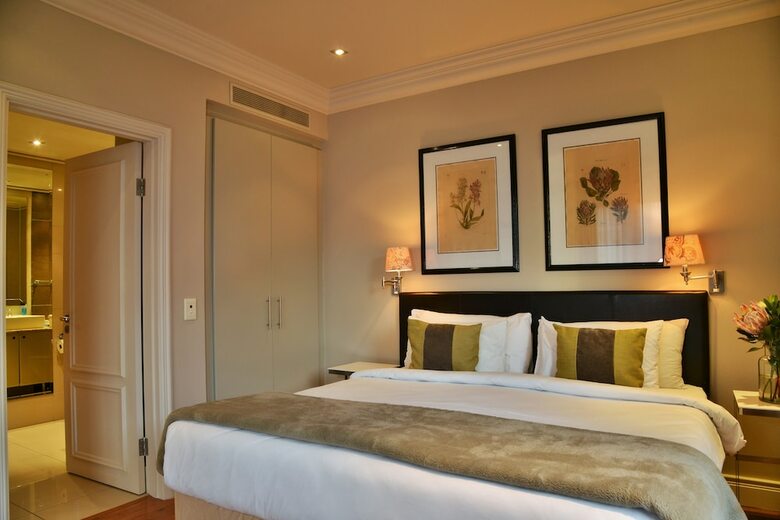 Hotel Cape Royale Luxury Suites