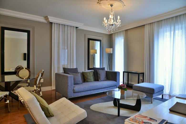 Hotel Cape Royale Luxury Suites