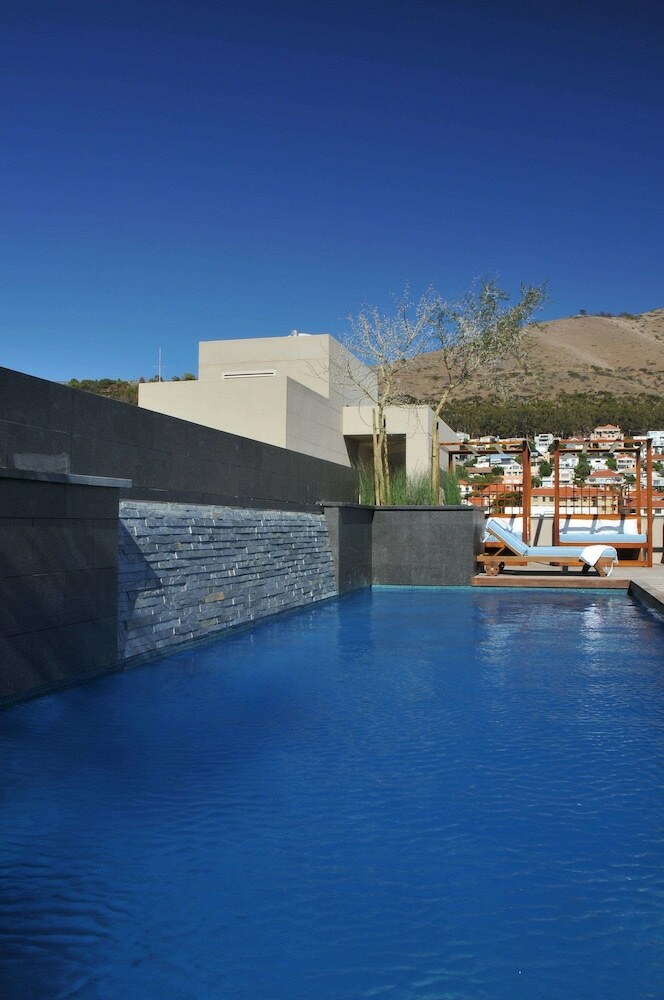 Hotel Cape Royale Luxury Suites