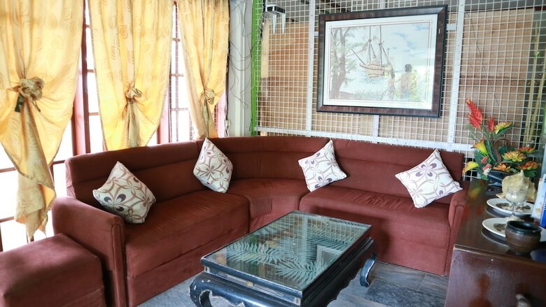 Bed & Breakfast Kianna Inn And Restobar