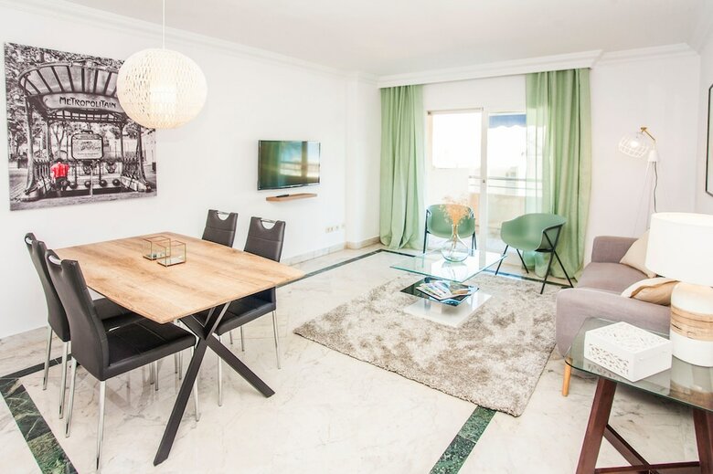 Apartamentos Marina de Banus Sea Views