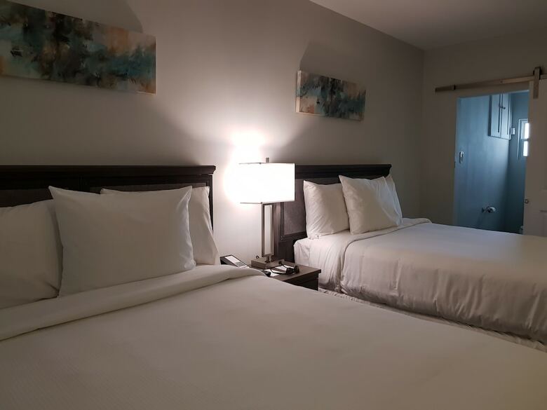 King's Hotel & Residences