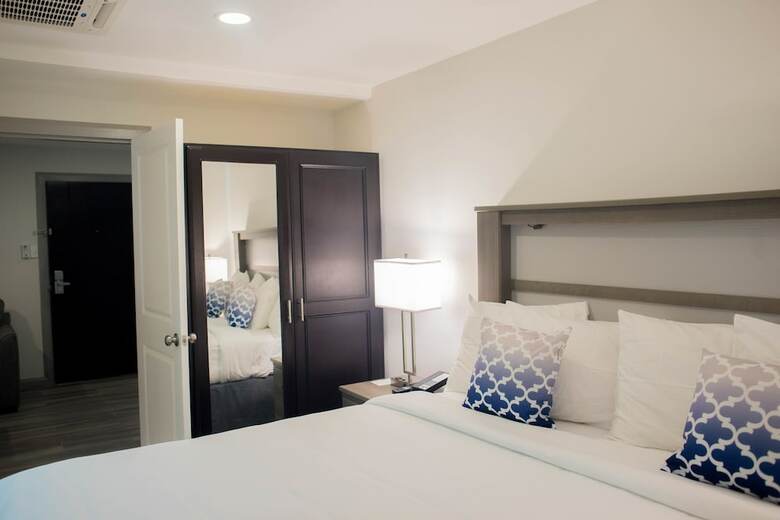 King's Hotel & Residences
