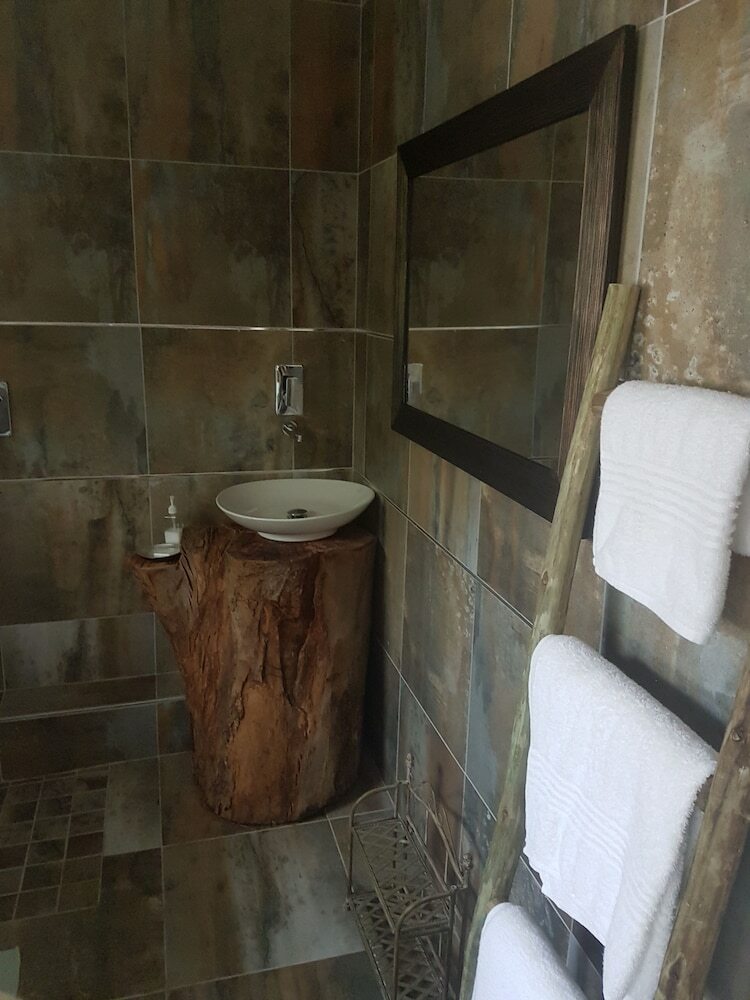 Bed & Breakfast Log Inn