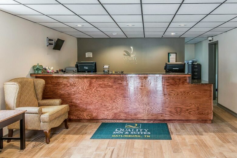Hotel Quality Inn & Suites