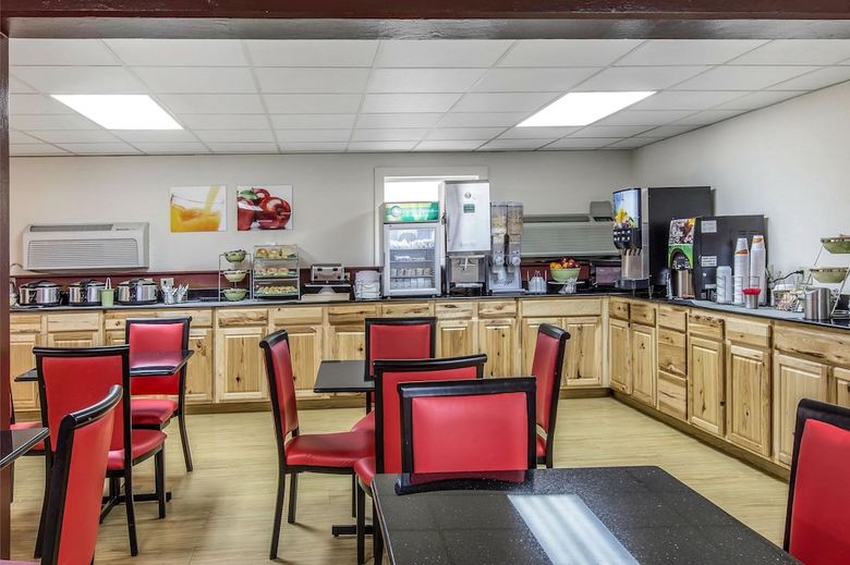 Hotel Quality Inn & Suites