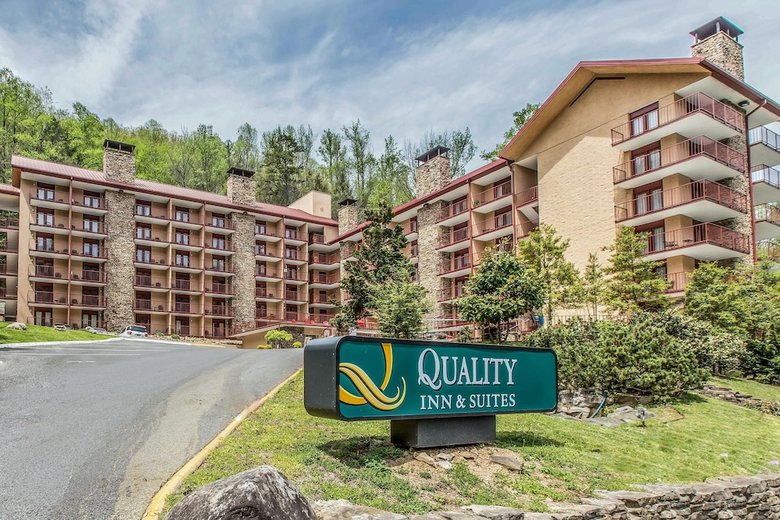 Hotel Quality Inn & Suites
