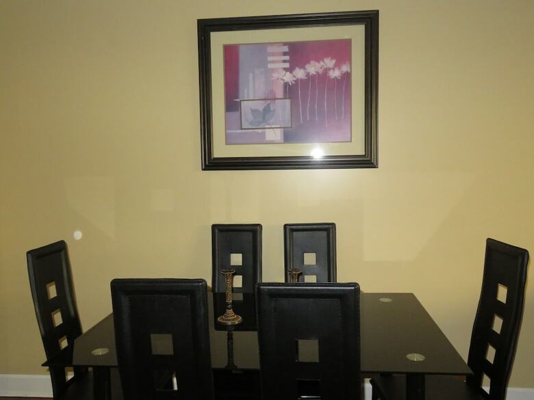 Apartamento 2 Bed / 2 Bath In Studio City