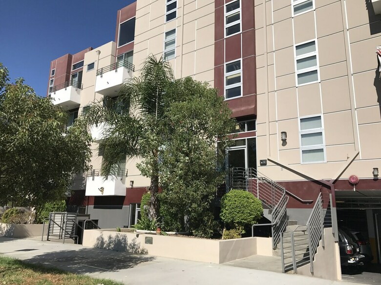 Apartamento 2 Bed / 2 Bath In Studio City
