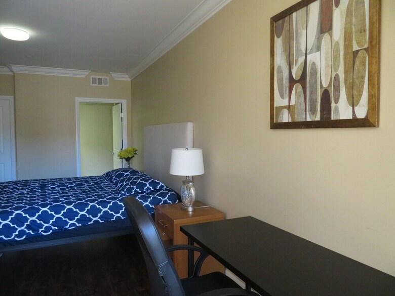 Apartamento 2 Bed / 2 Bath In Studio City